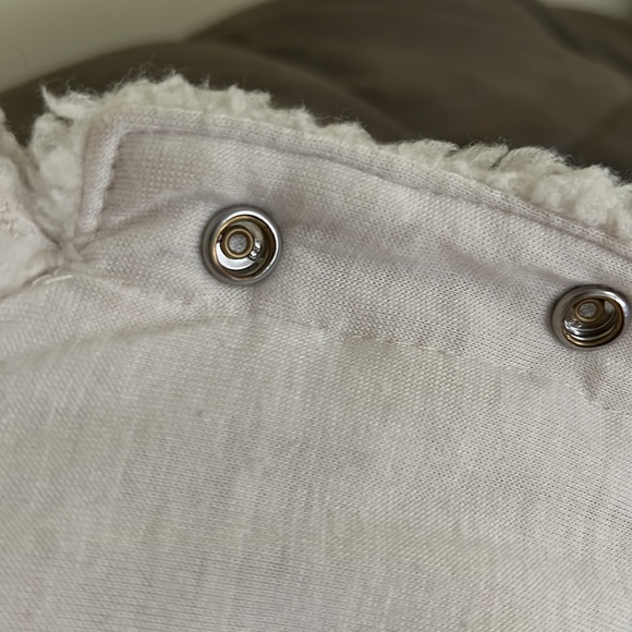 Carter’s Jacket - Picture 4 of 7